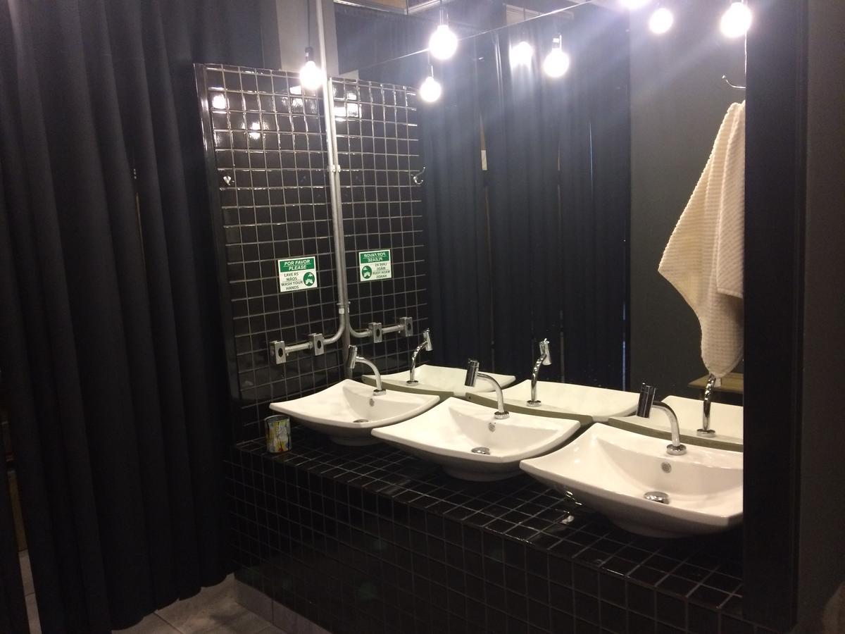 Eco Box Hostel フロリアノポリス エクステリア 写真